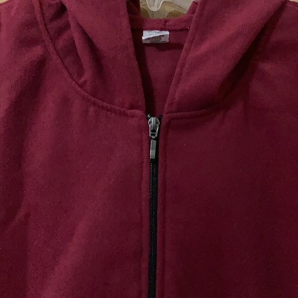 Cranberry Red Hooded Poncho/Cape. Sz. XL - Picture 6 of 7